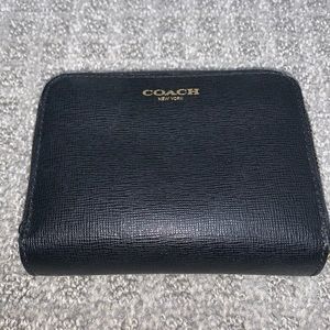 Coach Leather Wallet; Black w/ Gold zipper